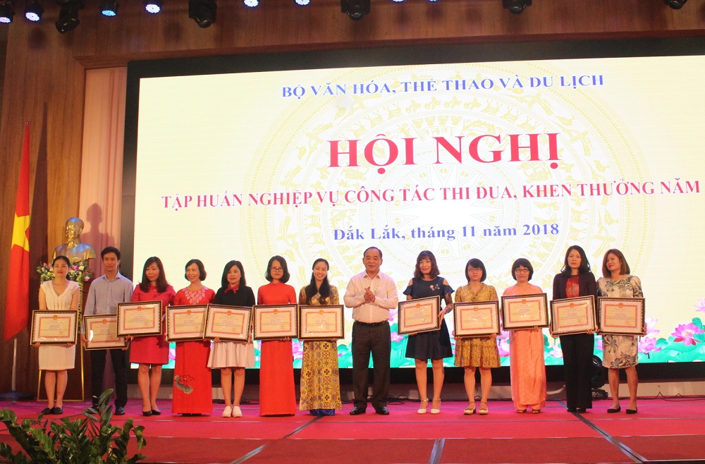 Tập huấn công tác thi đua, khen thưởng năm 2018