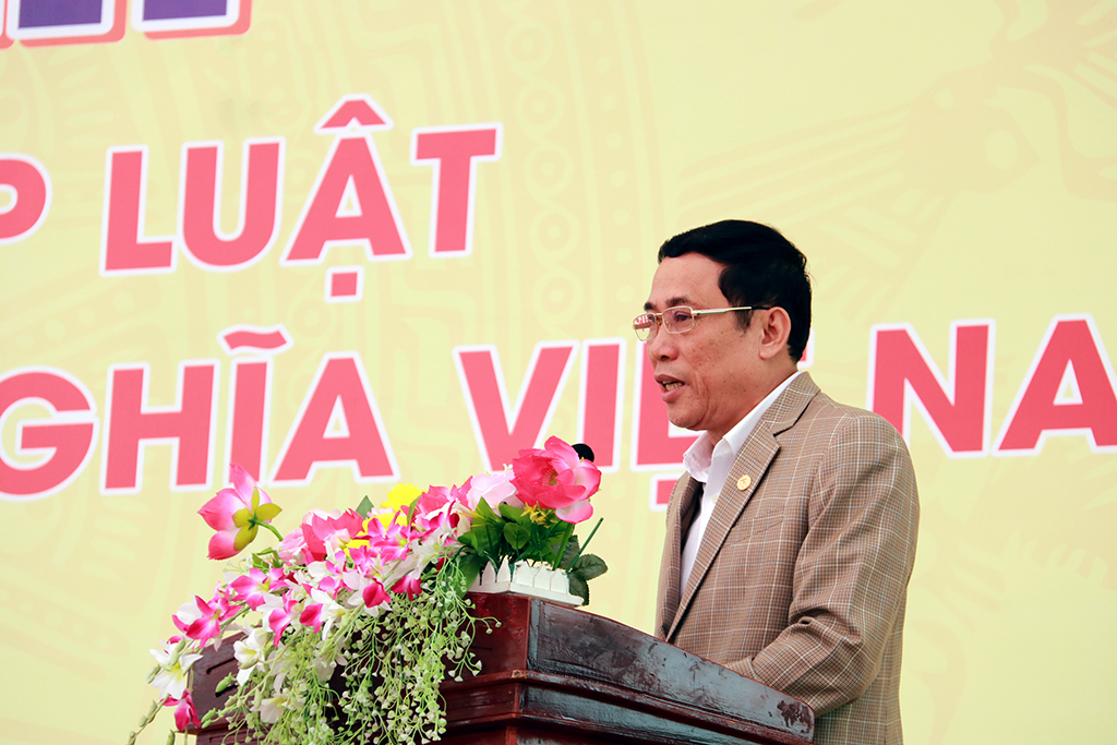 Mít tinh hưởng ứng Ngày Pháp luật nước Cộng hòa xã hội chủ nghĩa Việt Nam