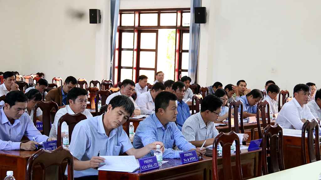 Huyện Cư Kuin triển khai nhiệm vụ phát triển kinh tế - xã hội, đảm bảo quốc phòng, an ninh tháng 11/2018