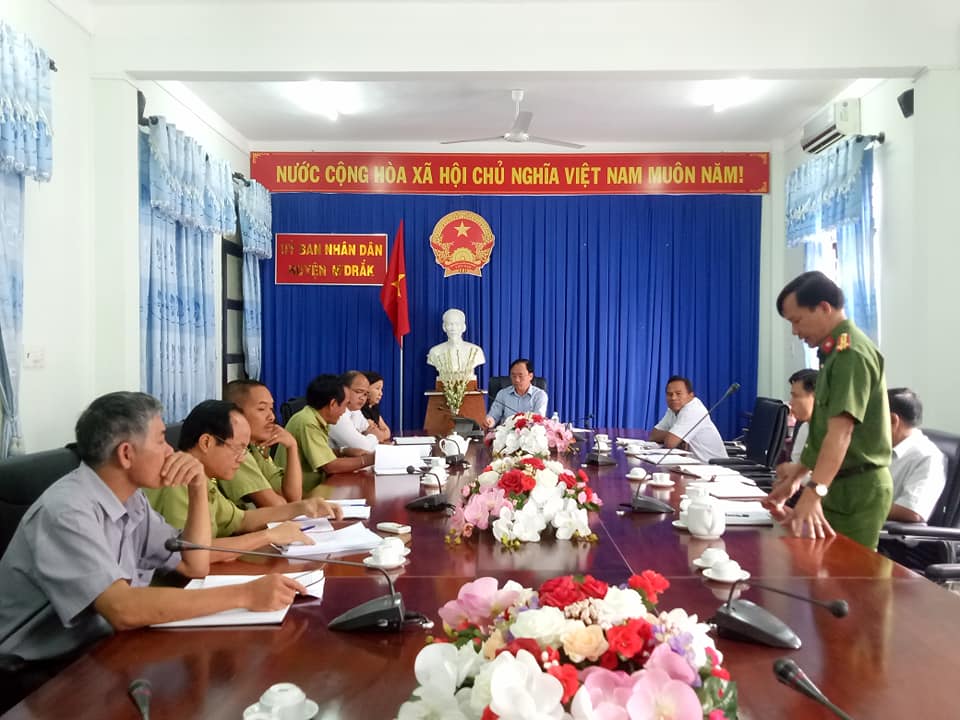UBND huyện M’Đrắk: Tăng cường các biện pháp ngăn chặn khai thác, vận chuyển lâm sản trái phép