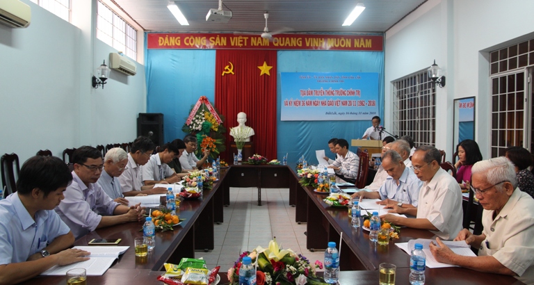 Trường Chính trị tỉnh Tọa đàm truyền thống và kỷ niệm 36 năm Ngày Nhà giáo Việt Nam