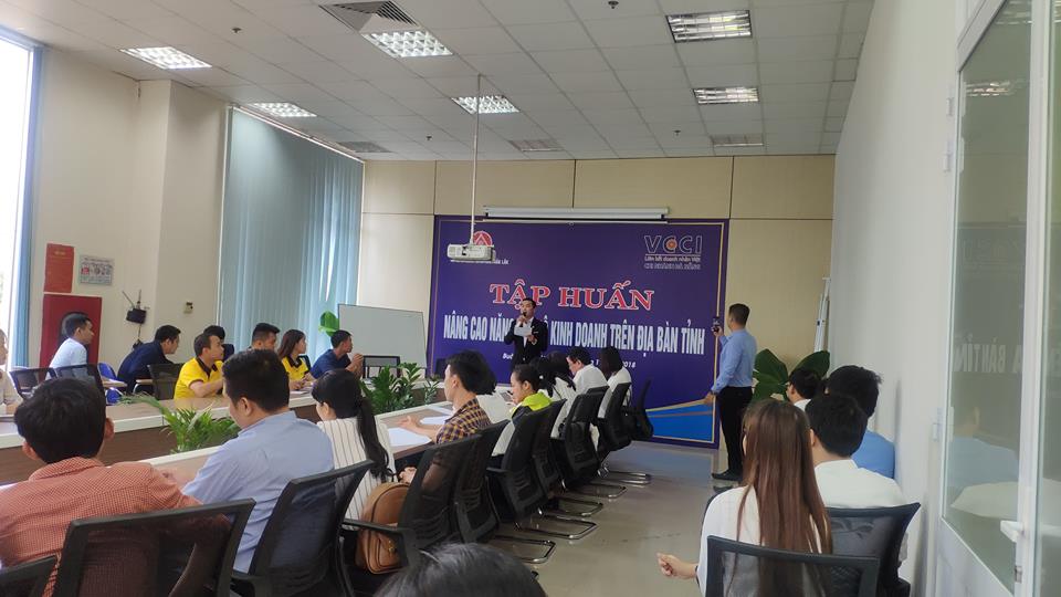 Training in improving the capacity for household business in Dak Lak