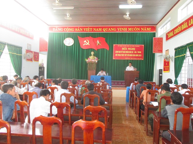 Đối thoại trực tiếp giữa lãnh đạo UBND xã Hòa Phong với nhân dân