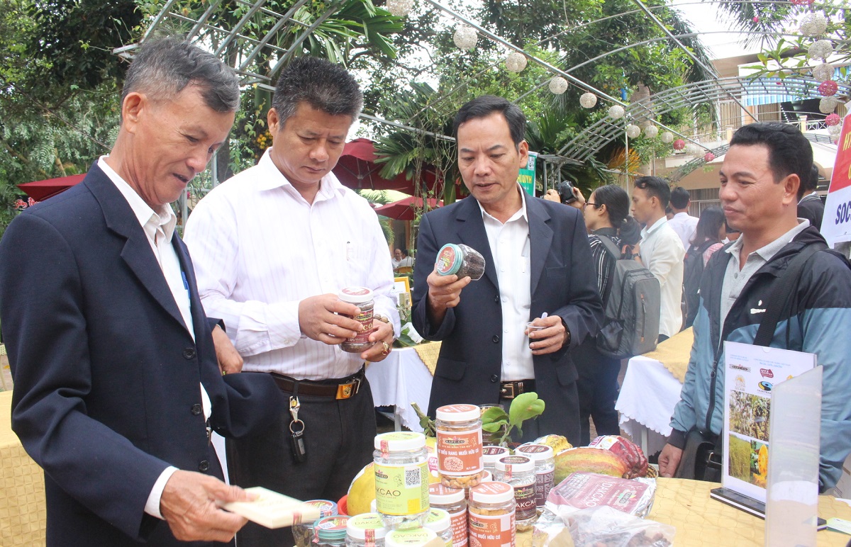 Hội thảo giới thiệu sản phẩm an toàn của hợp tác xã, tổ hợp tác