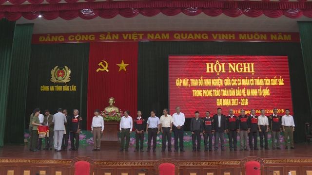 Hội nghị gặp mặt, trao đổi kinh nghiệm các cá nhân có thành tích trong phong trào toàn dân bảo vệ ANTQ