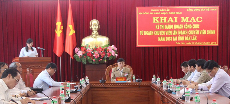 Khai mạc Kỳ thi Nâng ngạch công chức cơ quan Đảng, Mặt trận Tổ quốc và các đoàn thể chính trị - xã hội năm 2018.