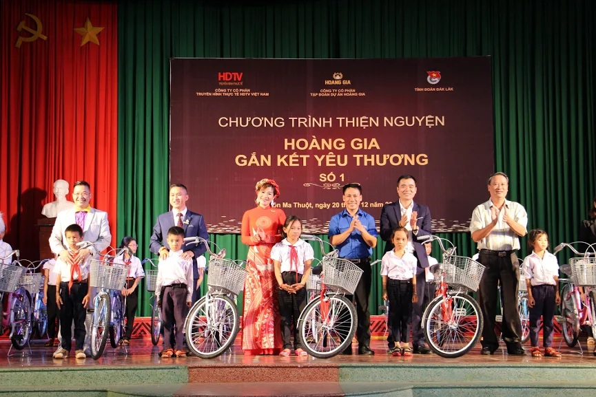 Chương trình thiện nguyện “Hoàng Gia - Gắn kết yêu thương”