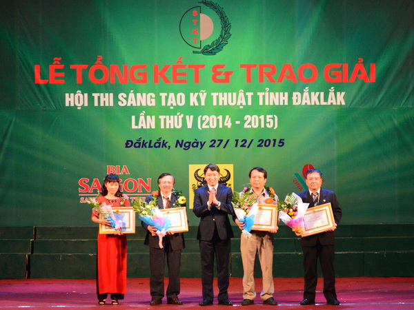 Báo cáo về rà soát, đánh giá việc thực hiện cơ chế, chính sách phát triển đội ngũ cán bộ khoa học công nghệ trên địa bàn tỉnh