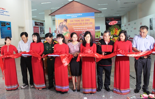 Bảo tàng Đắk Lắk trưng bày chuyên đề “Ché trong đời sống của người Ê đê tại Đắk Lắk”