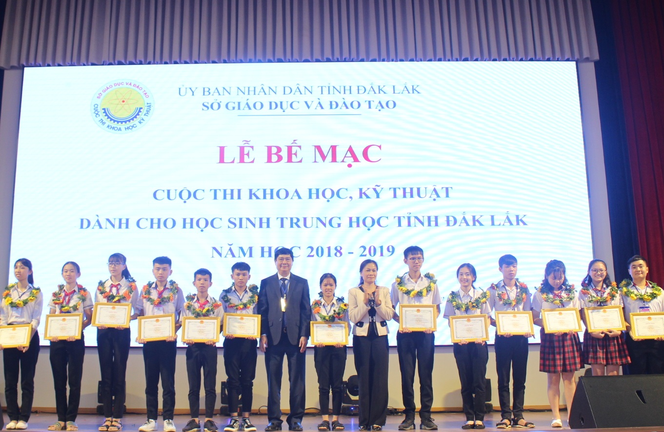 Bế mạc Cuộc thi khoa học, kỹ thuật dành cho học sinh trung học tỉnh Đắk Lắk năm học 2018-2019
