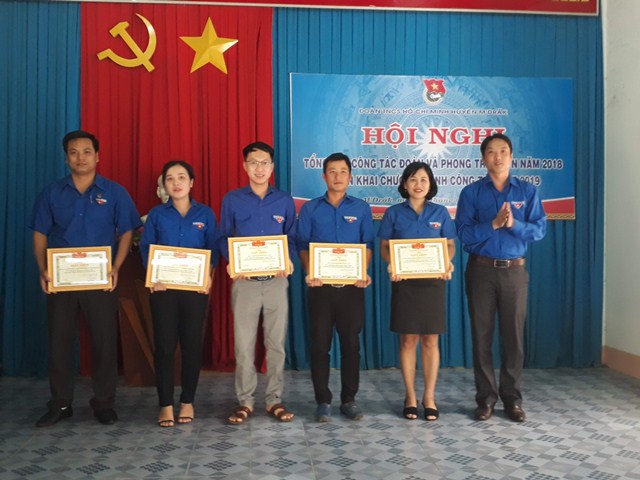 Huyện M’Đrắk tổng kết công tác Đoàn và phong trào thanh thiếu nhi năm 2018 và triển khai chương trình năm 2019