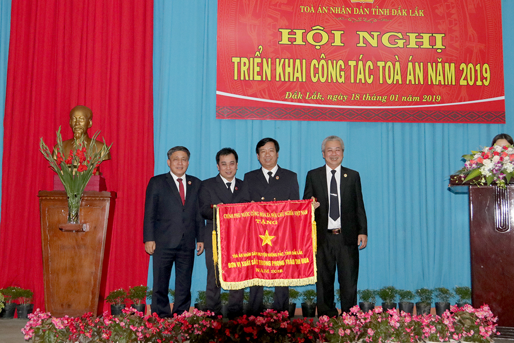 Tòa án nhân dân tỉnh triển khai công tác năm 2019