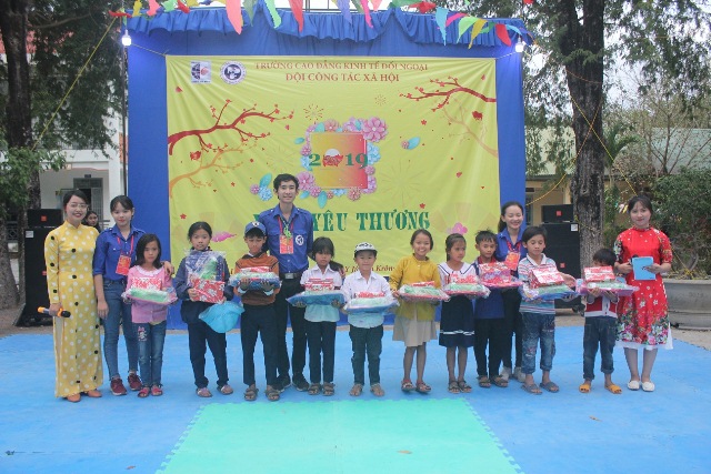 Chương trình “Xuân yêu thương năm 2019” tại xã Krông Na