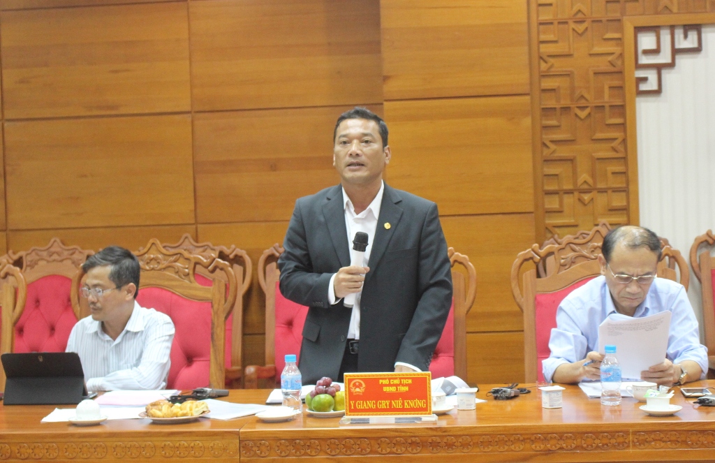 Họp Ban Chỉ đạo thực hiện Chương trình phát triển cảnh quan bền vững tỉnh Đắk Lắk