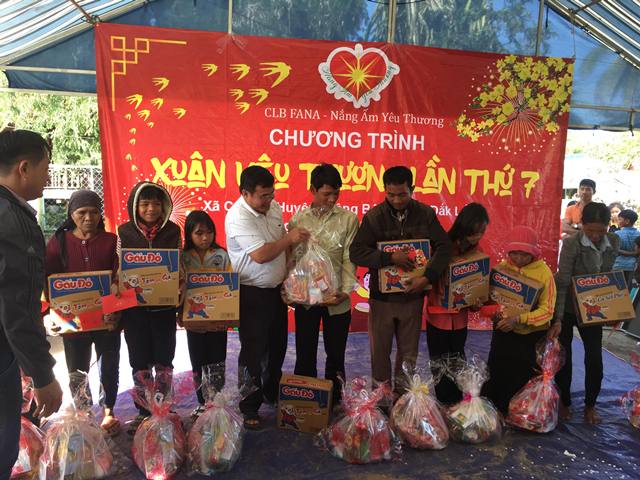 Chăm lo Tết cho người dân xã Cư Pui