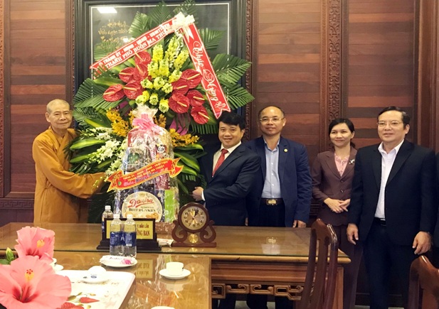 Lãnh đạo thành phố Buôn Ma Thuột thăm, chúc Tết các tổ chức tôn giáo, tín ngưỡng trên địa bàn