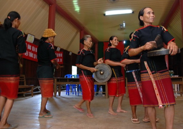 Tiếp nối nhịp chiêng nữ ở các buôn làng Đắk Lắk