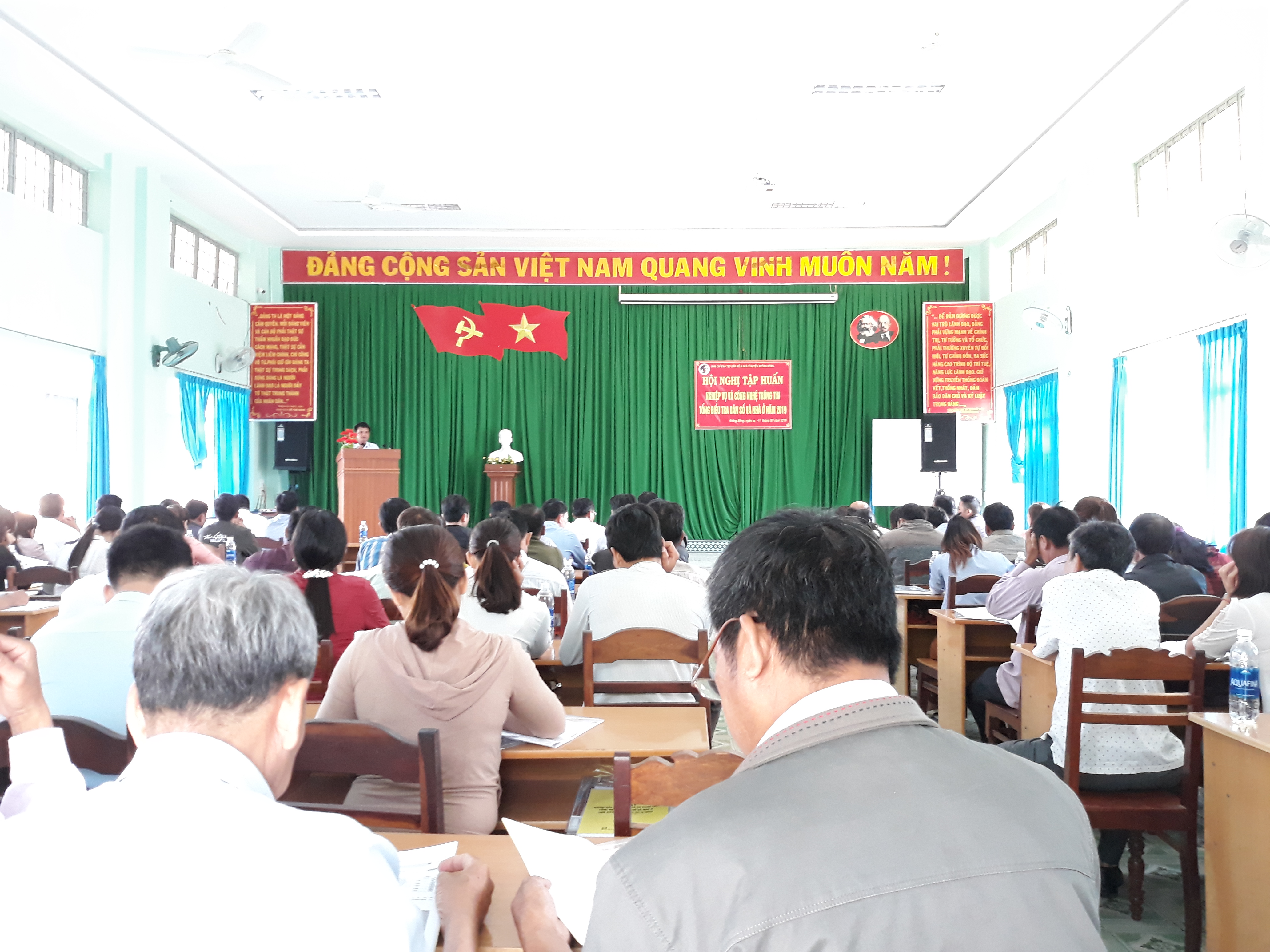 Huyện Krông Bông tổ chức Hội nghị tập huấn Nghiệp vụ và Công nghệ thông tin Tổng điều tra dân số và nhà ở năm 2019.