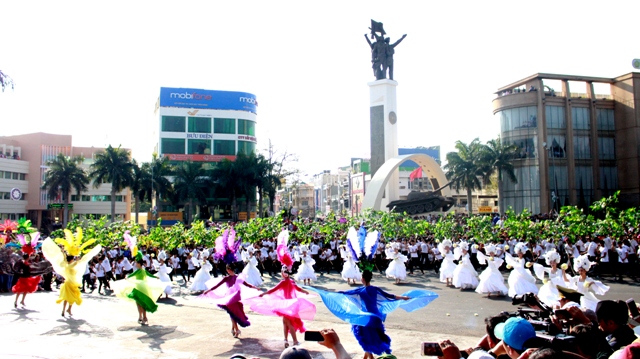 Lễ hội đường phố sẽ bố trí các điểm dừng cho nhân dân và du khách tương tác