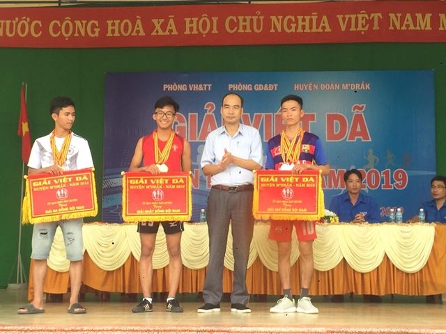 Huyện M'Đrắk tổ chức giải chạy Việt dã năm 2019
