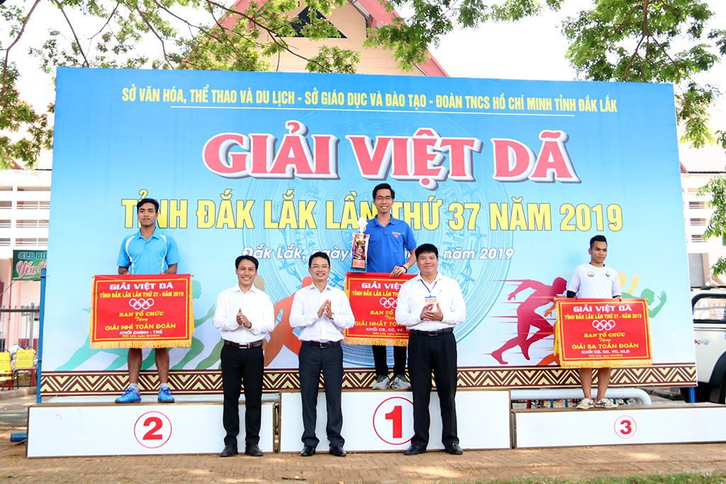 Hơn 600 vận động viên tham gia giải Việt dã tỉnh Đắk Lắk lần thứ 37