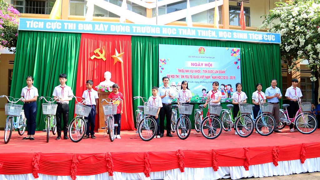 Ngày hội “Tiến bước lên Đoàn” chào mừng kỷ niệm 88 năm Ngày thành lập Đoàn TNCS Hồ Chí Minh