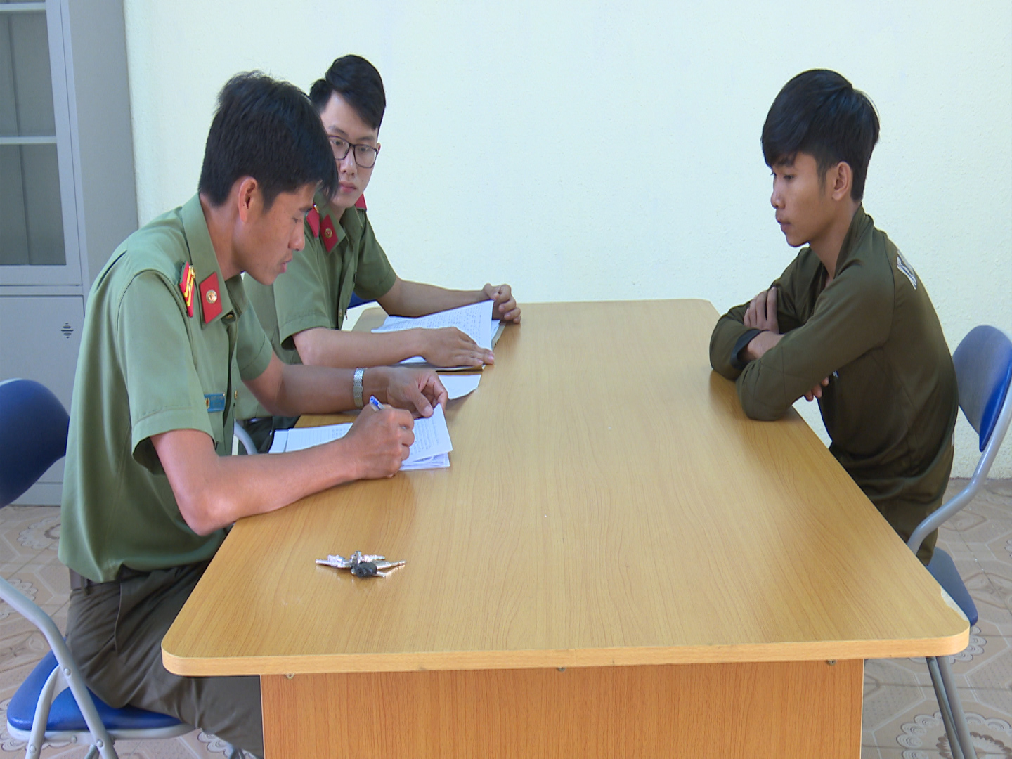 Khởi tố đối tượng tự chế tạo thuốc nổ bán công khai trên facebook