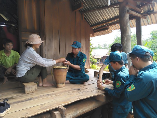 Huyện Cư M’gar: Về buôn làm công tác dân vận trong mùa huấn luyện dân quân