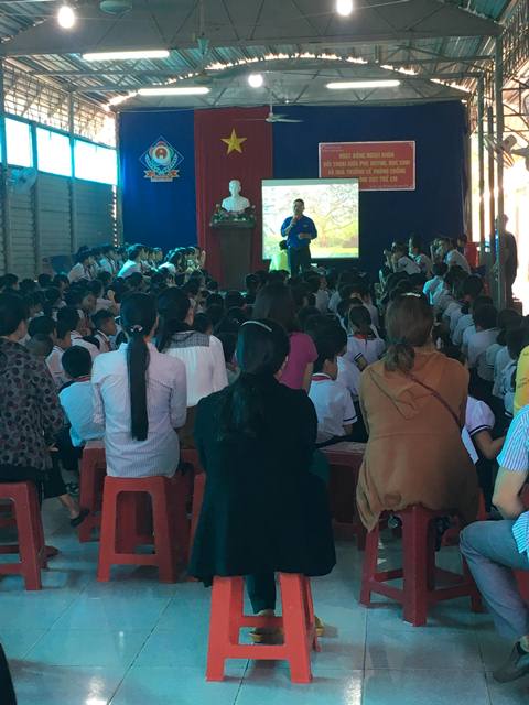 Hội LHPN thị trấn Ea Kar đối thoại về phòng chống xâm hại tình dục trẻ em