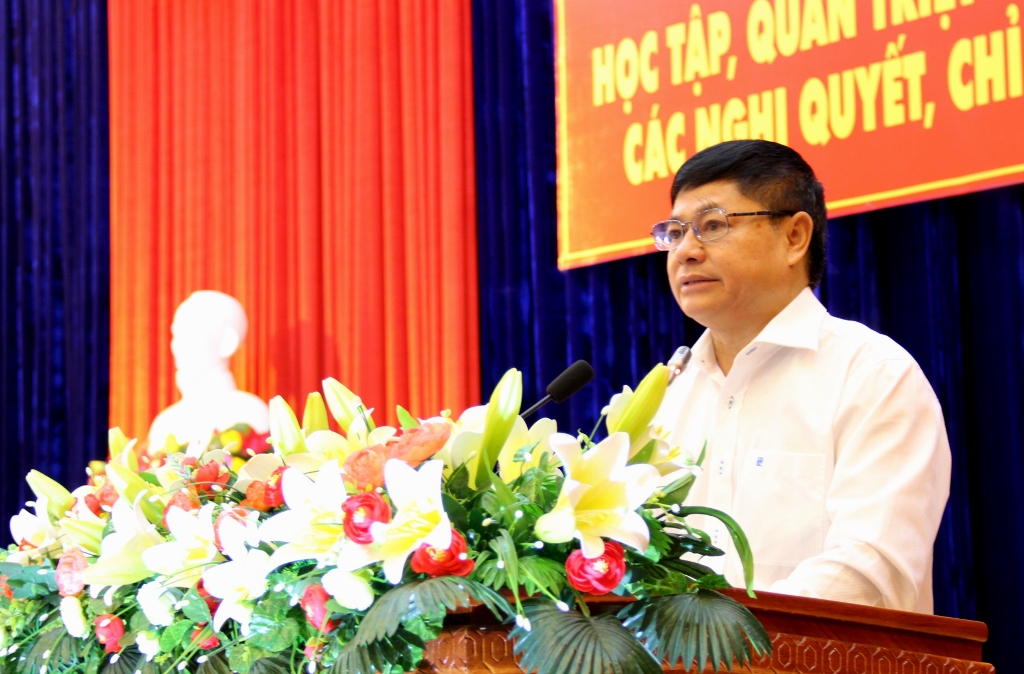 Học tập, quán triệt và triển khai thực hiện các nghị quyết, chỉ thị của Trung ương