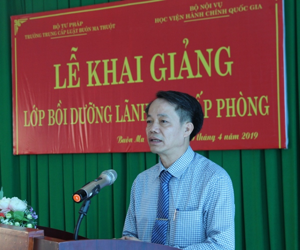 Khai giảng lớp bồi dưỡng lãnh đạo cấp phòng