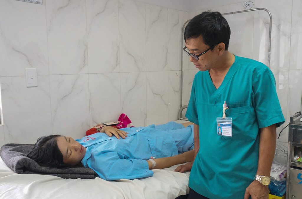 Cứu sống sản phụ băng huyết nặng do sinh con tại nhà