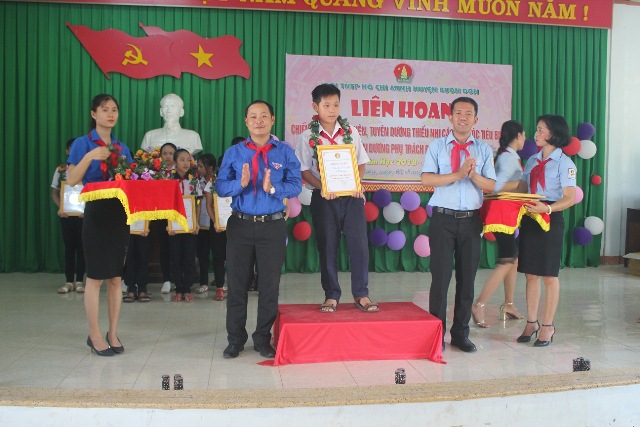 Hội đồng Đội huyện Buôn Đôn: Liên hoan “Chiến sỹ nhỏ Điện Biên” năm học 2018-2019