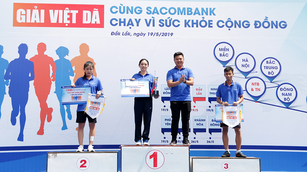 450 vận động viên tham gia giải Việt dã “Cùng Sacombank chạy vì sức khỏe cộng đồng” tỉnh Đắk Lắk năm 2019