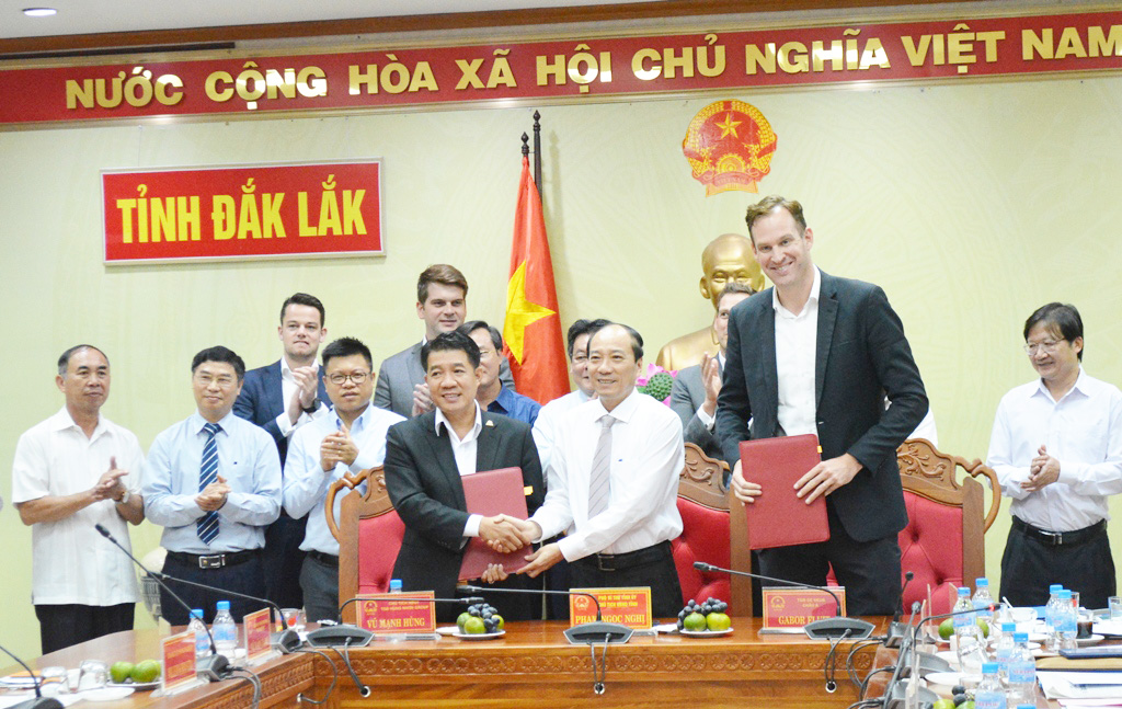 Ký kết hợp tác đầu tư Dự án “Tổ hợp Khu nông nghiệp ứng dụng công nghệ cao DHN Đắk Lắk”