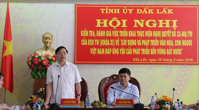 Đoàn công tác của Ban Tuyên giáo Trung ương kiểm tra, đánh giá việc triển khai Nghị quyết số 33-NQ/TW trên địa bàn tỉnh