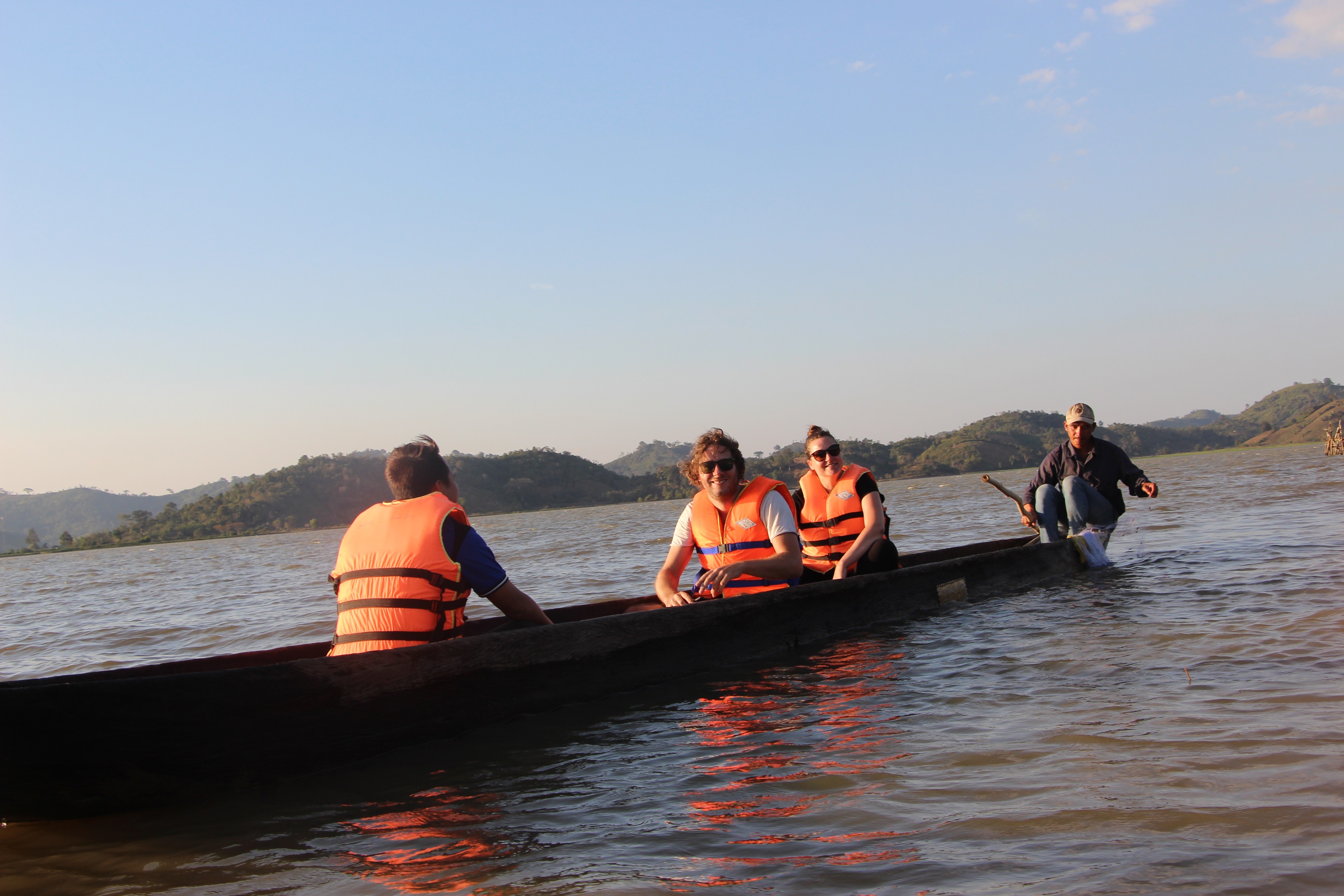 Chủ phương tiện thô sơ phục vụ du lịch phải ký cam kết