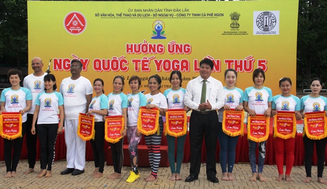 Đắk Lắk hưởng ứng Ngày Quốc tế Yoga lần thứ 5 năm 2019
