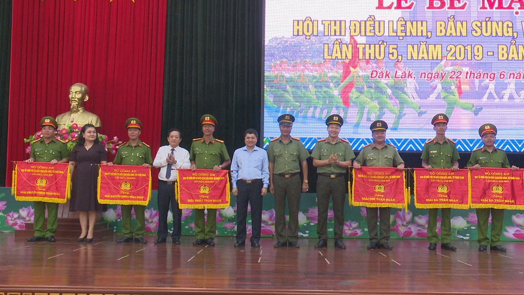 Bế mạc Hội thi điều lệnh, bắn súng, võ thuật Công an nhân dân: Công an tỉnh Đắk Lắk đạt giải Nhất