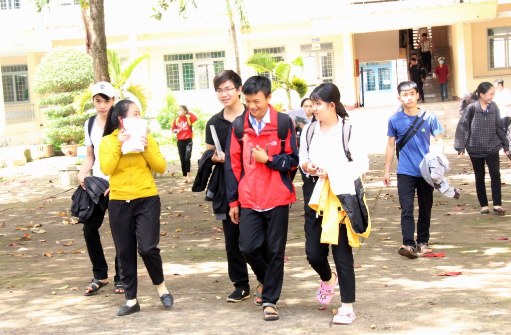 Ngày thi thứ 2 Kỳ thi THPT Quốc gia 2019: 01 thí sinh bị đình chỉ thi do mang điện thoại vào phòng thi