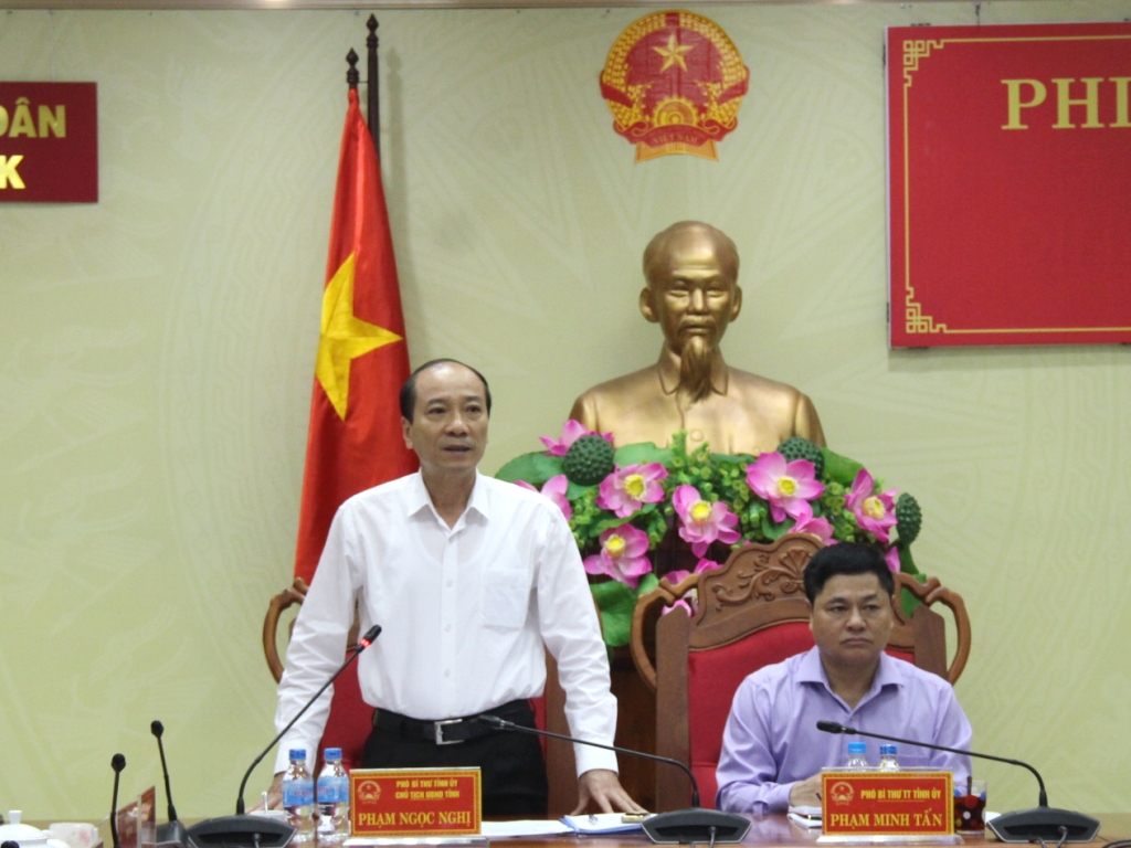 UBND tỉnh họp Phiên thường kỳ tháng 6/2019