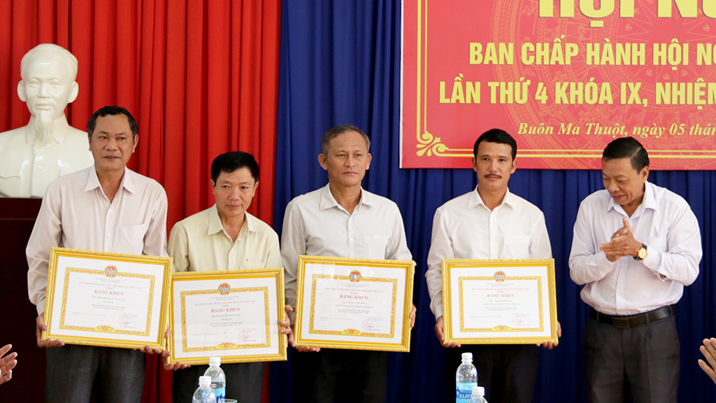 Hội nghị Ban Chấp hành Hội Nông dân tỉnh lần thứ 4, khóa IX