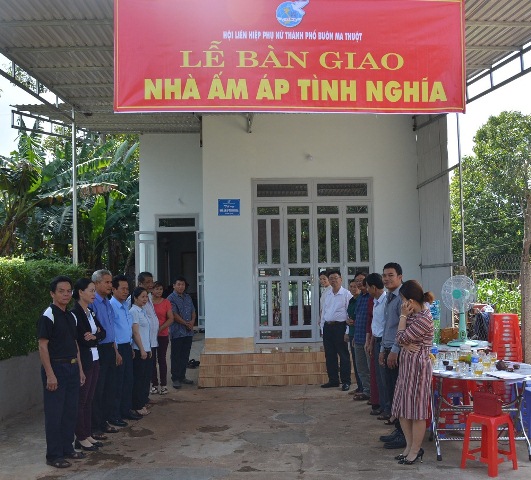 Bàn giao nhà Ấm áp tình nghĩa tại thôn 9 xã Hòa Thắng