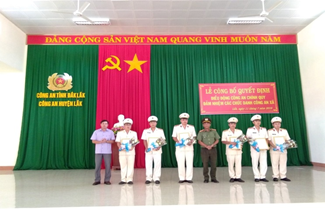 Huyện Lắk điều động 15 Công an chính quy đảm nhiệm các chức danh Công an xã