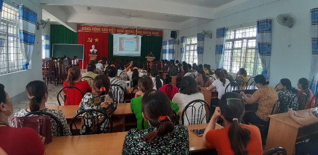 Hội LHPN Ea Kar tổ chức tập huấn nghiệp vụ công tác phụ nữ năm 2019