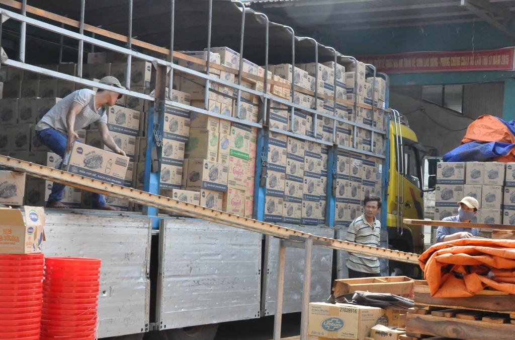 Sở Giao thông vận tải triển khai ký cam kết chấp hành quy định về kiểm soát tải trọng phương tiện đối với doanh nghiệp