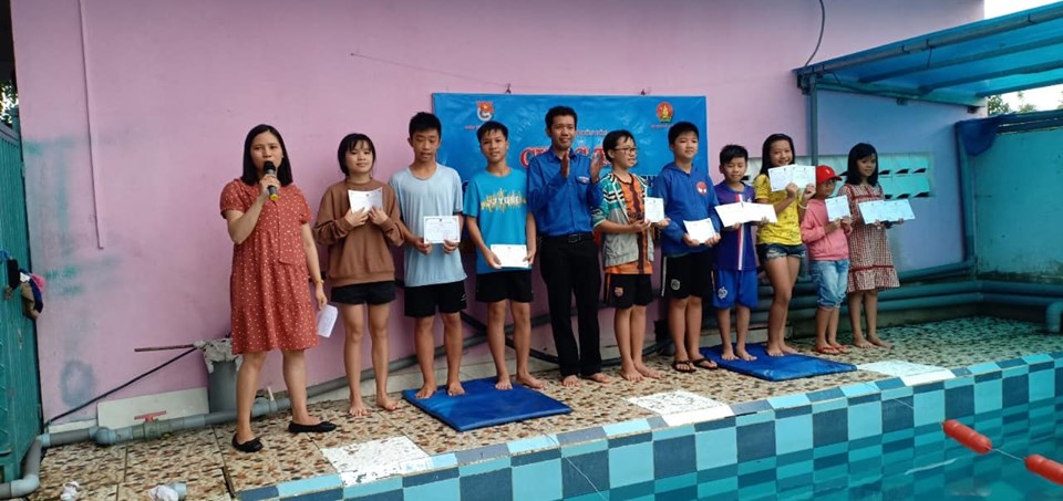 Huyện đoàn Buôn Đôn tổ chức giải Bơi an toàn dành cho thiếu nhi