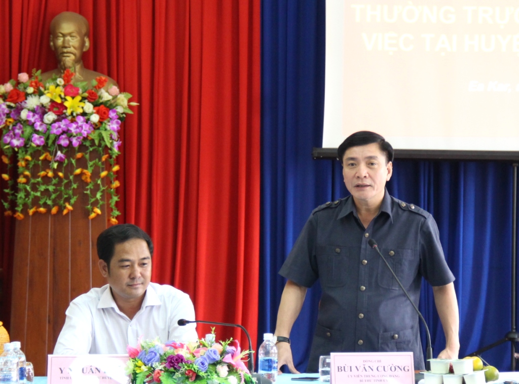 Đoàn công tác của Thường trực Tỉnh ủy làm việc với Huyện ủy Ea Kar