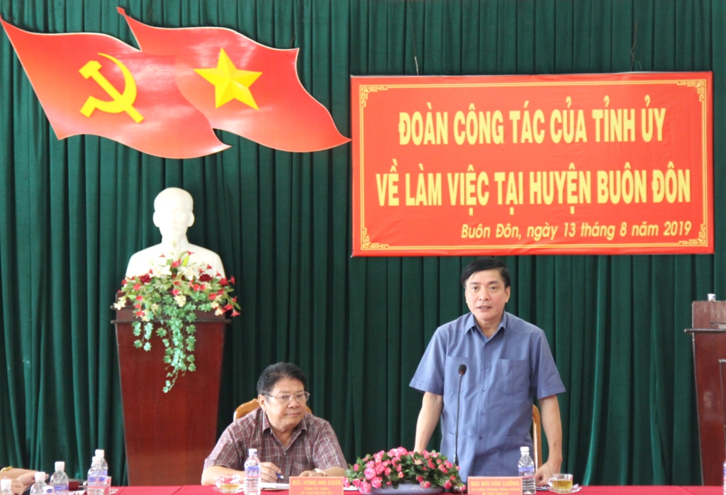 Đoàn công tác của Tỉnh ủy làm việc với Huyện ủy Buôn Đôn