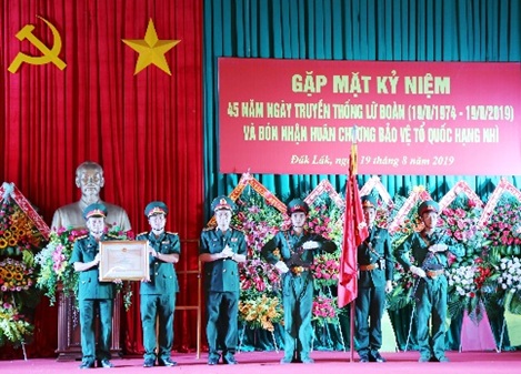 Lữ đoàn Đặc công 198 đón nhận Huân chương Bảo vệ Tổ quốc hạng Nhì